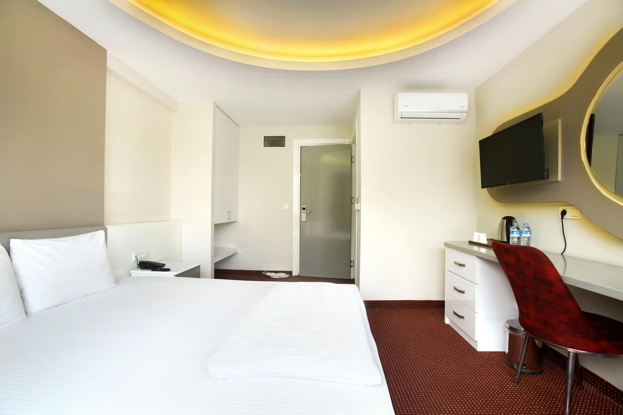 Is Hotel Antalya Room photo
